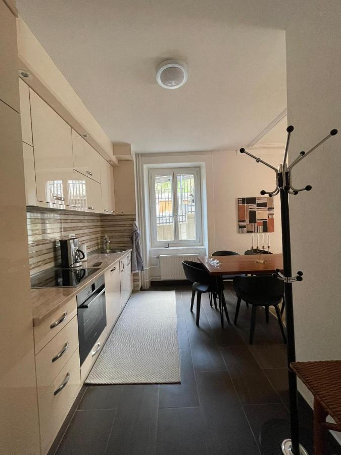 Appartement Luna Avec Parking Couvert Prive Le Locle Zewnętrze zdjęcie