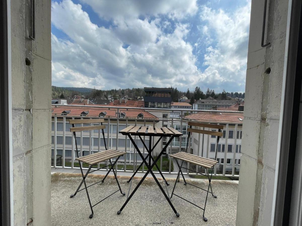 Appartement Luna Avec Parking Couvert Prive Le Locle Zewnętrze zdjęcie