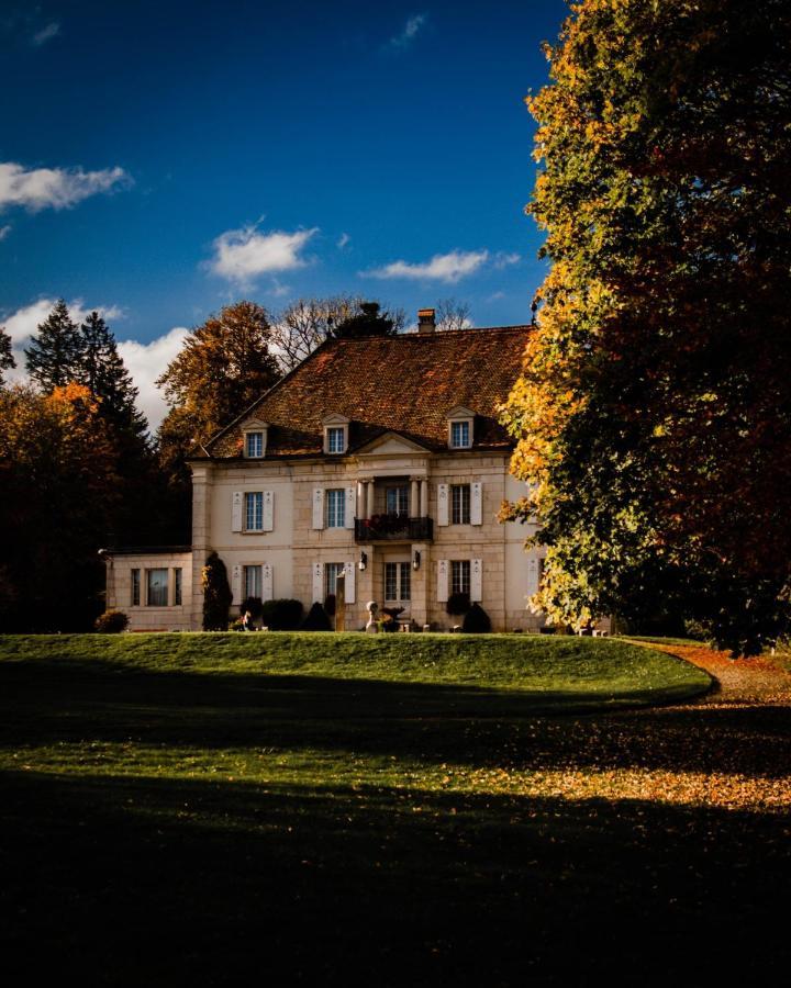 Appartement Luna Avec Parking Couvert Prive Le Locle Zewnętrze zdjęcie